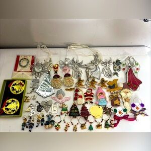 Assorted Christmas Brooches and Ornaments Lot#530